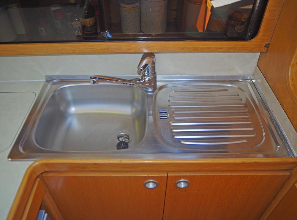 Cabin en avant, H&eacute;bergements